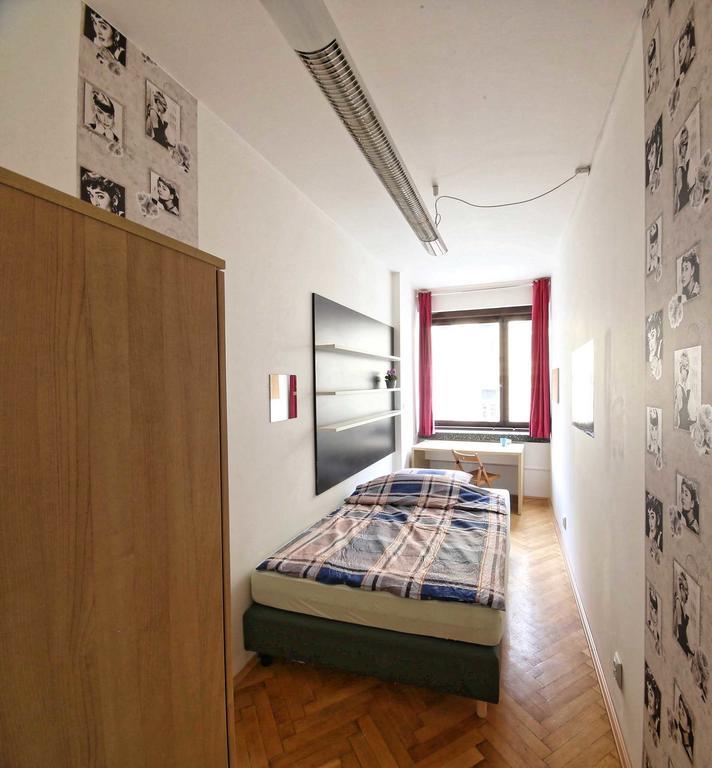 Stepanska 36 * Praga